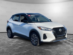 Certified 2023 NISSAN Kicks SV