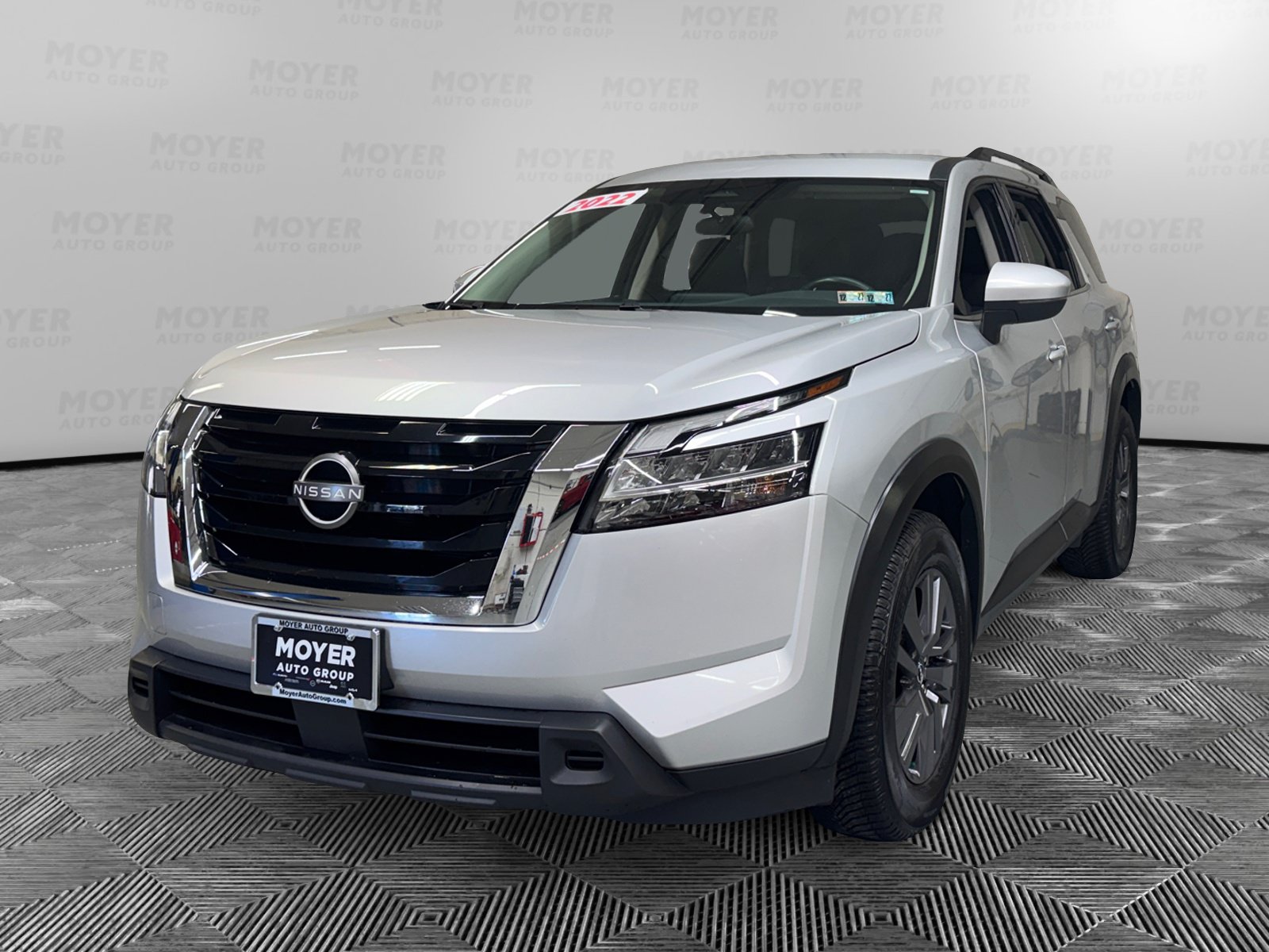 2022 NISSAN Pathfinder