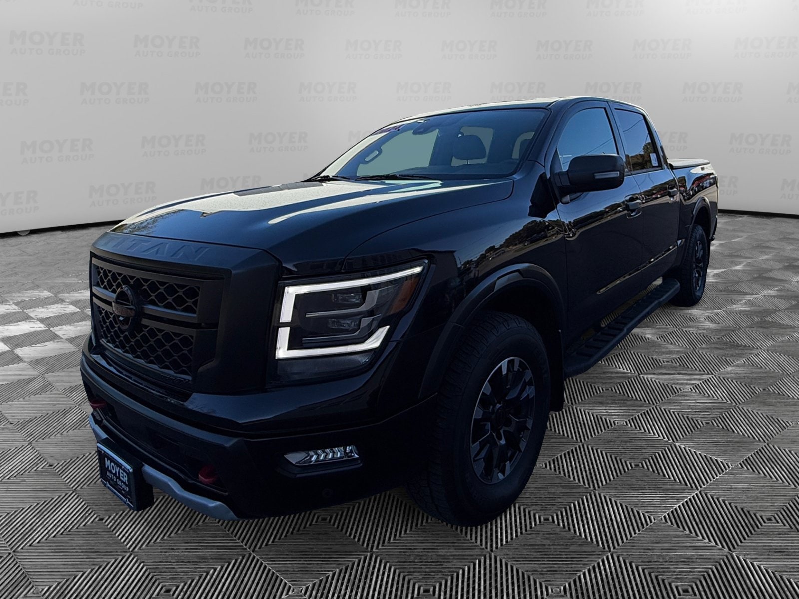 2024 NISSAN Titan